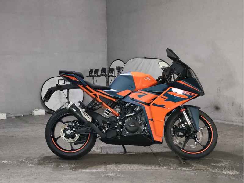 KTM RC 390 2025