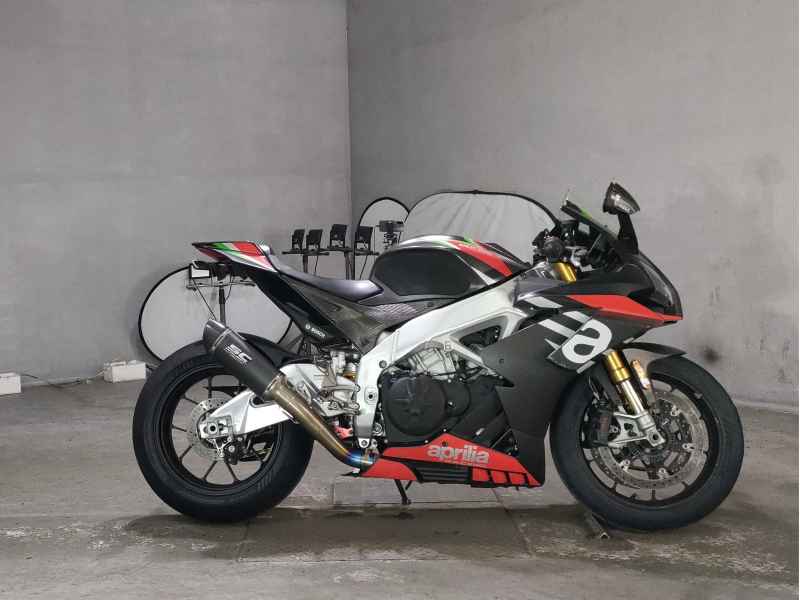 Aprilia RSV4 1100 Factory 2020