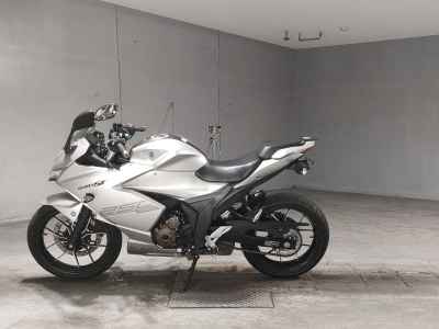 Suzuki Gixxer 250SF
