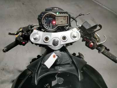 Suzuki GSR750 2012