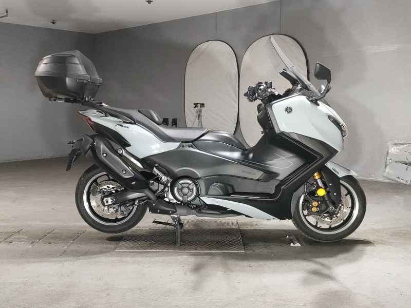 Yamaha TMAX 560 2025