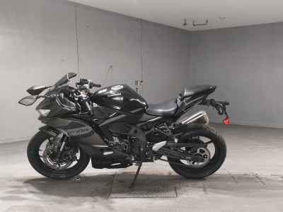 Kawasaki Ninja ZX-4R SE 2025