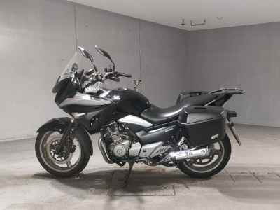 Suzuki GSR250S