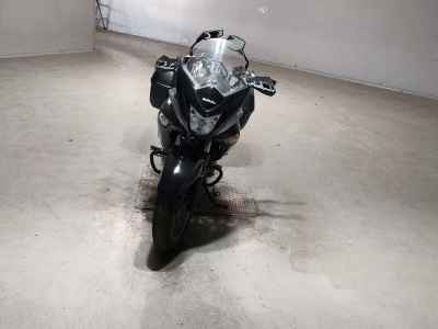 Suzuki GSR250S