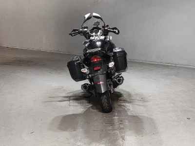 Suzuki GSR250S