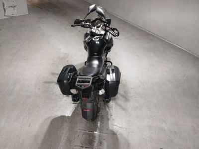 Suzuki GSR250S