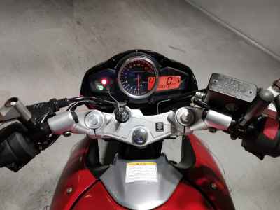 Suzuki GSR250
