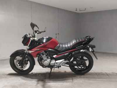 Suzuki GSR250