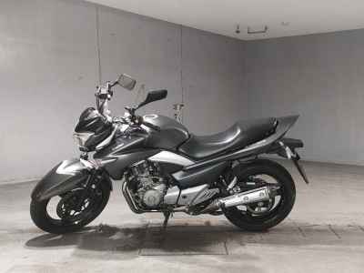 Suzuki GSR250