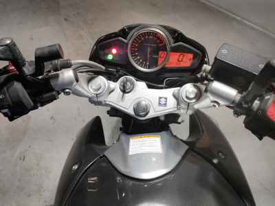 Suzuki GSR250
