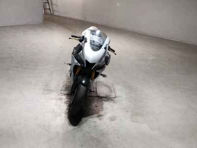 Yamaha YZF-R25