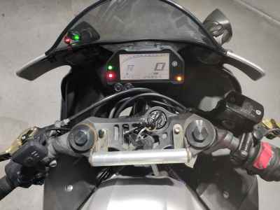 Yamaha YZF-R25