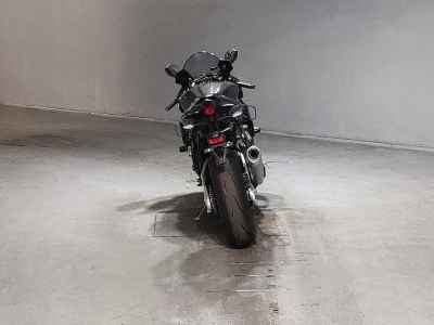 Yamaha YZF-R1M 2024