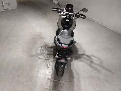 Honda X-Adv 750 2025