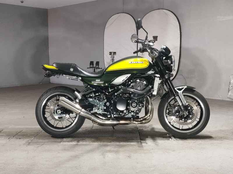 Kawasaki Z900RS 2024