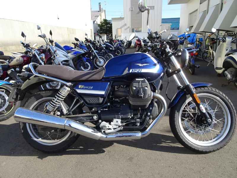 Moto Guzzi V7 Special 2023