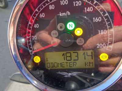 Moto Guzzi V7 Special 2023
