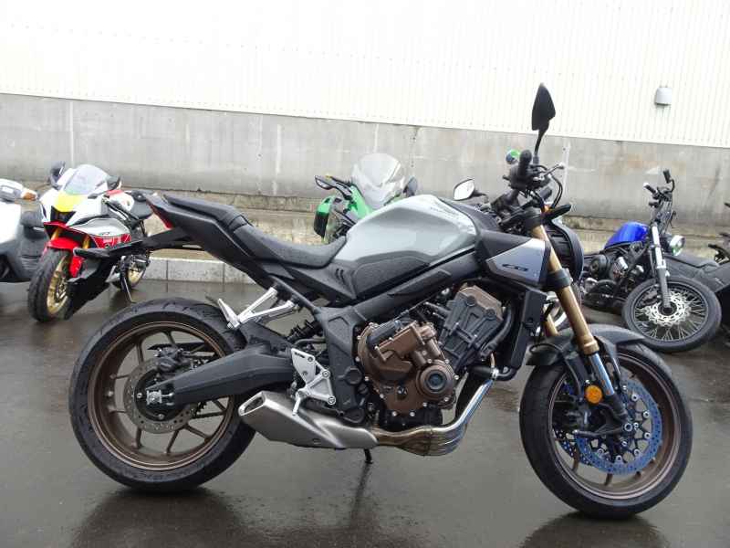 Honda CB650R E-Clutch 2025
