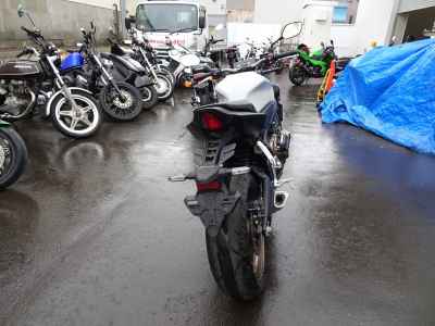 Honda CB650R E-Clutch 2025