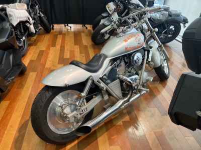 Honda Magna 250