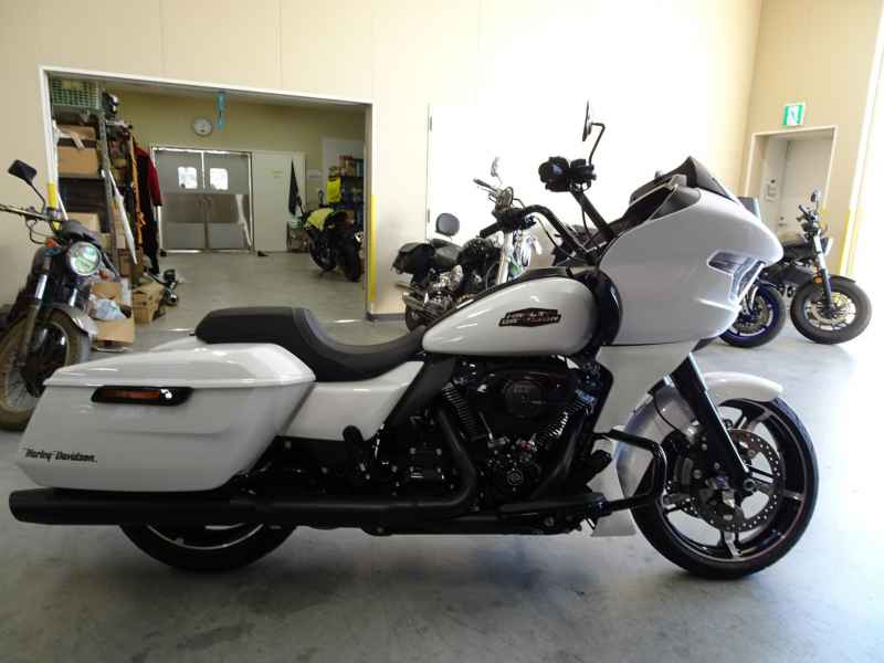 Harley-Davidson Road Glide FLTRX1920 2024