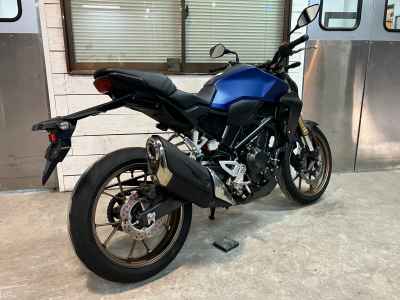 Honda CB250R 2019