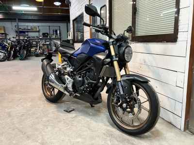 Honda CB250R 2019