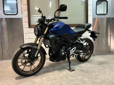 Honda CB250R 2019