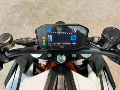 KTM 1290 Super Duke R 2020