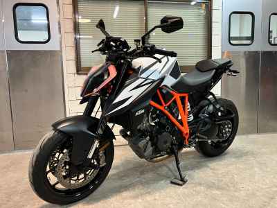 KTM 1290 Super Duke R 2020
