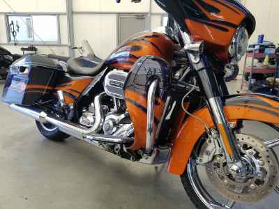 Harley-Davidson Street Glide FLHXSE1800 2015