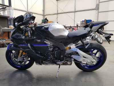 Yamaha YZF-R1M 2025