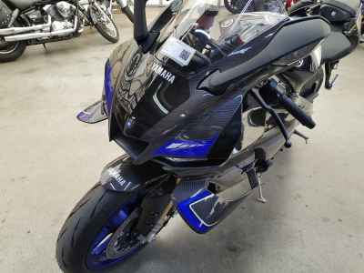 Yamaha YZF-R1M 2025