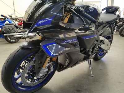 Yamaha YZF-R1M 2025
