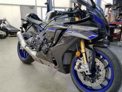 Yamaha YZF-R1M 2025