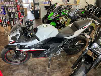 Suzuki GSX250R