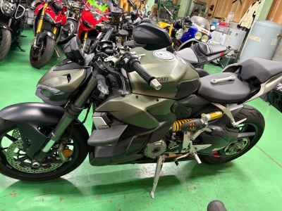Ducati Streetfighter V2 2023
