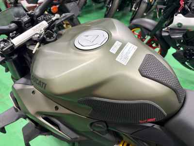 Ducati Streetfighter V2 2023