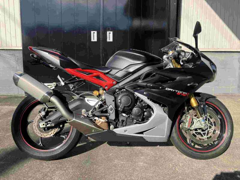 Triumph Daytona 675R 2015