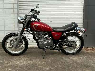Yamaha SR400 2011