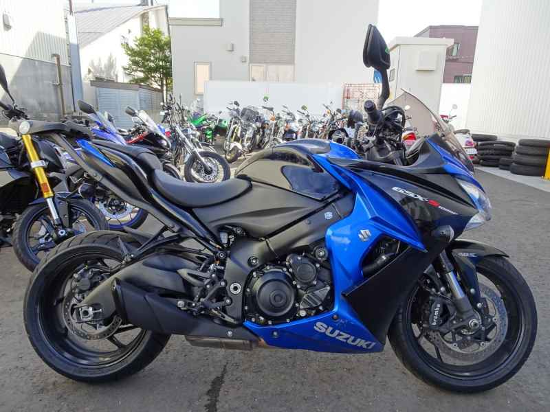 Suzuki GSX-S1000F 2022