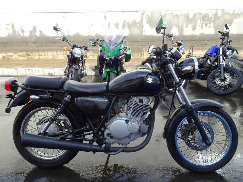 Suzuki ST250E