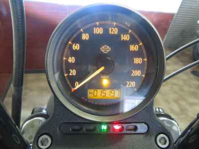 Harley-Davidson Sportster Iron XL883N 2014
