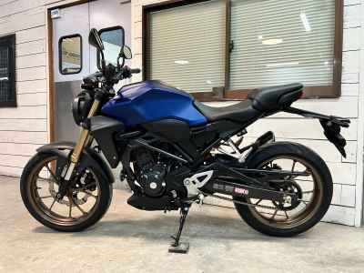 Honda CB250R