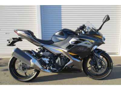 Kawasaki Ninja 400 2021