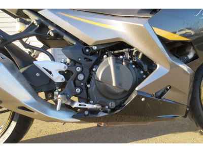 Kawasaki Ninja 400 2021