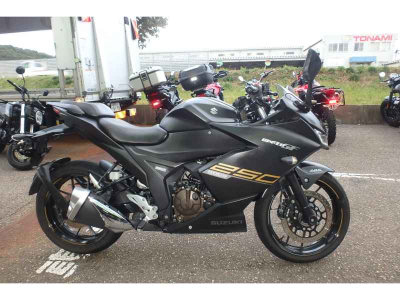 Suzuki Gixxer 250SF