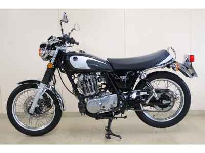 Yamaha SR400 2022