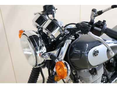 Yamaha SR400 2022
