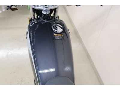 Yamaha SR400 2022